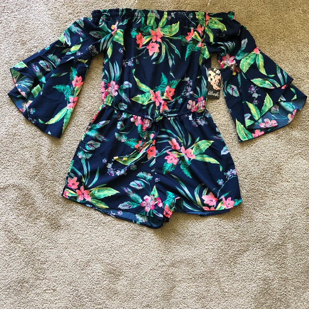 Women’s floral jumpsuit size L